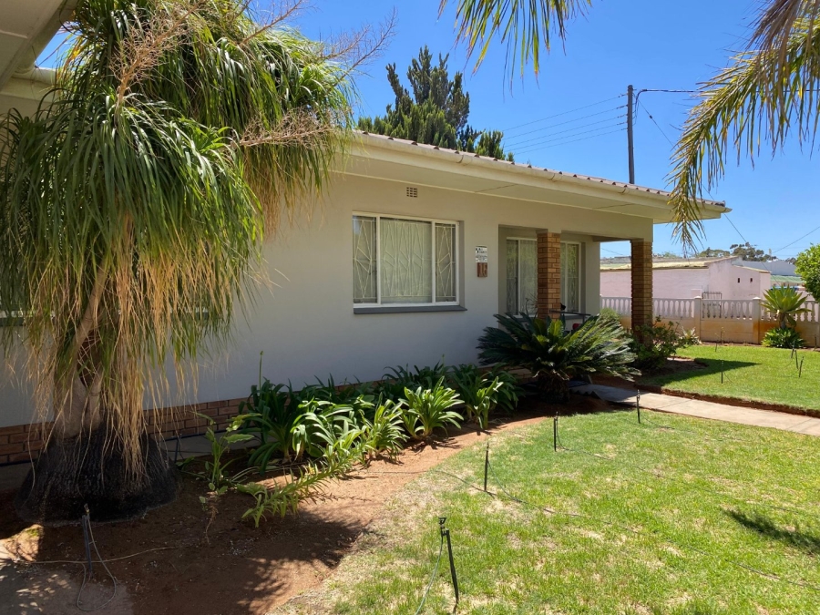 3 Bedroom Property for Sale in Vanrhynsdorp Western Cape